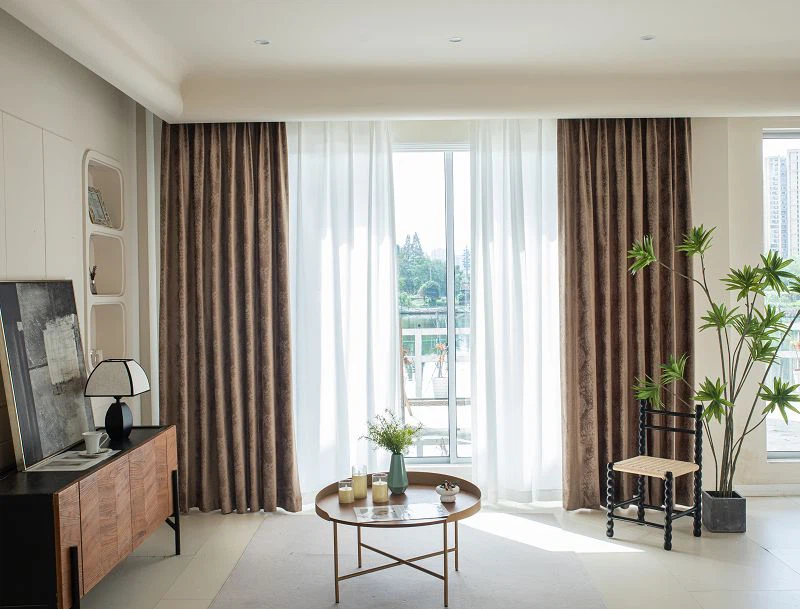 Cortina de terciopelo con estampado de mármol y laminación.